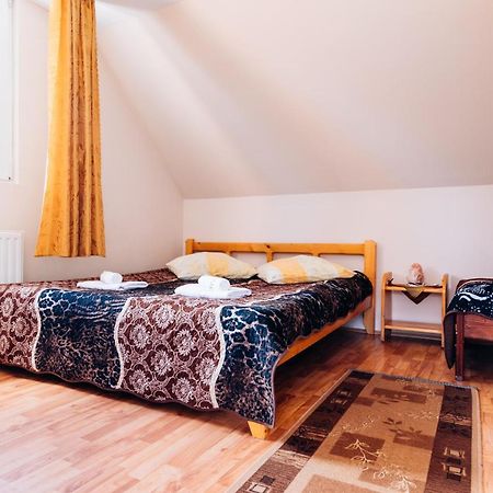 Iris Panzio Hotell Praid Exteriör bild