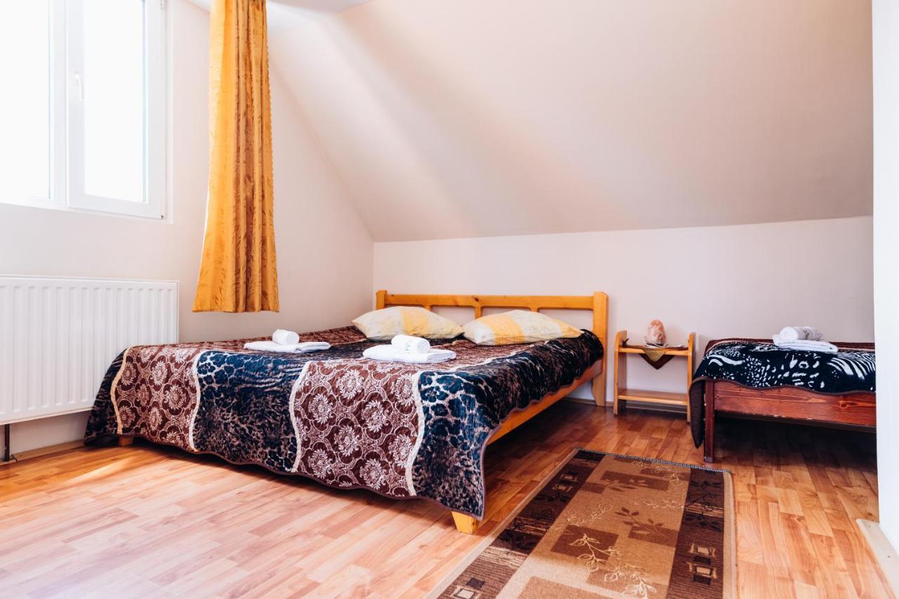 Iris Panzio Hotell Praid Exteriör bild