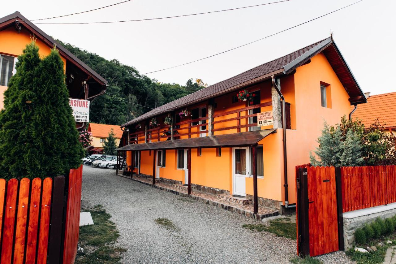 Iris Panzio Hotell Praid Exteriör bild