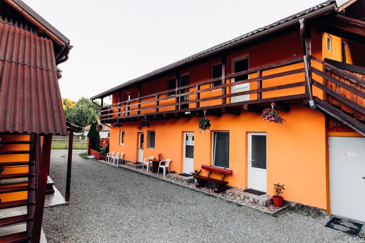 Iris Panzio Hotell Praid Exteriör bild