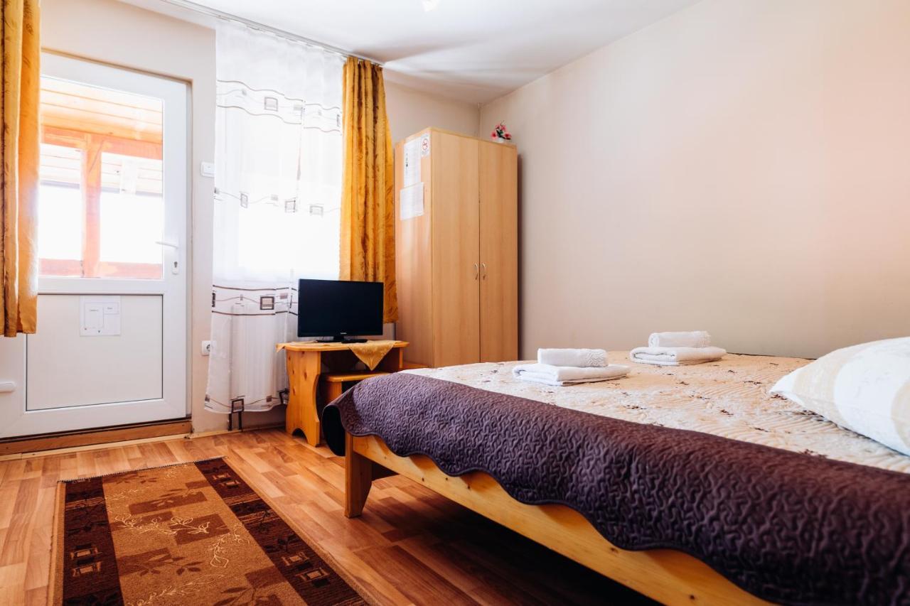 Iris Panzio Hotell Praid Exteriör bild