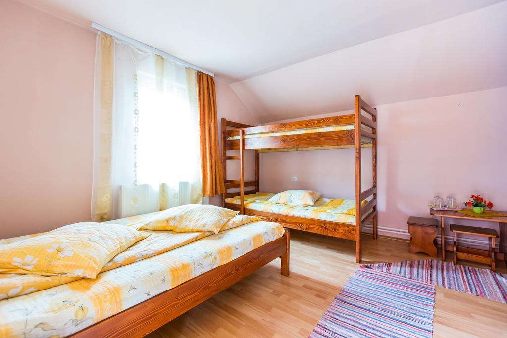 Iris Panzio Hotell Praid Exteriör bild